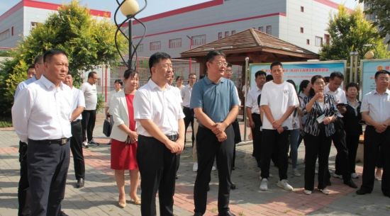 稀土高新區(qū)工會(huì)大力推動(dòng)“ 五三三”工作機(jī)制，全面提升廠務(wù)公開民主管理工作提質(zhì)增效